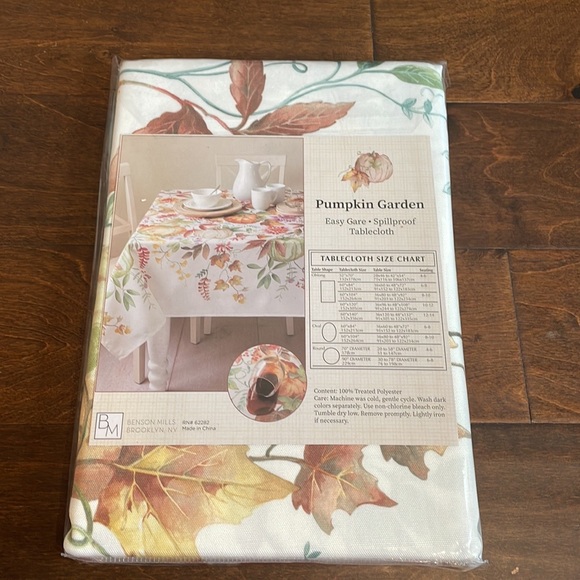 Fall Thanksgiving Pumpkin Floral Fall Tablecloth New 60”x120” - Picture 2 of 2